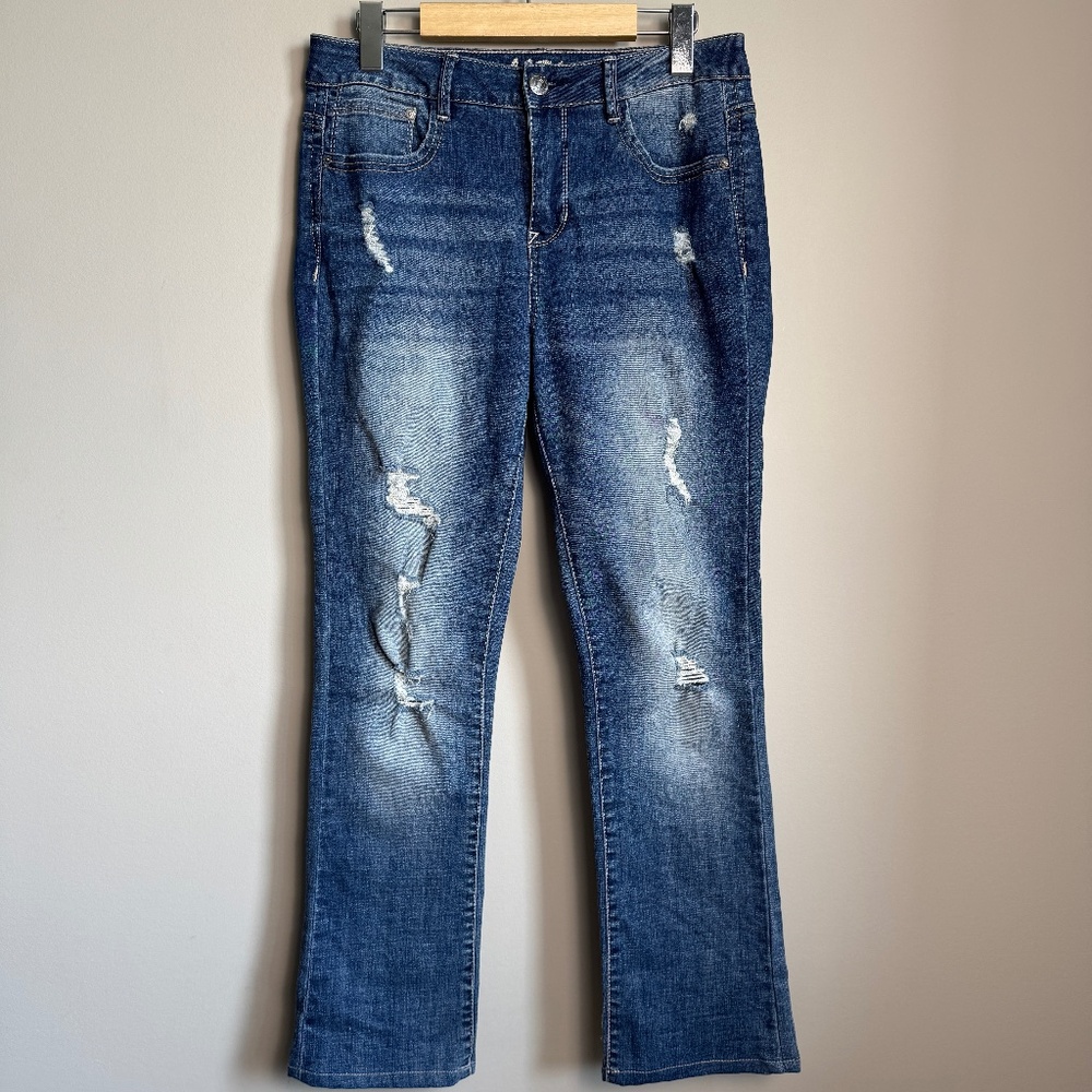 Wallflower Women's Distressed Denim Faded Stretchy‎ Jeans Blue Size 7 Casual